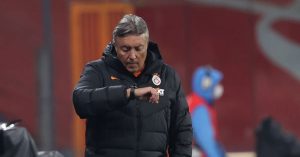 "1 sene daha buradayım"