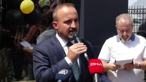 AK Parti'li Turan: Türkiye kendi tercihiyle bir mülteci gündemi yaratmış değil