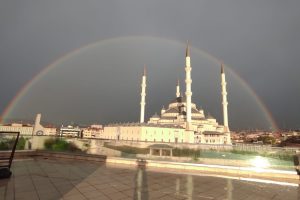 Ankara’da yağmur sonrası kartpostallık gökkuşağı görüntüsü