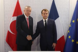 Cumhurbaşkanı Erdoğan, Fransa Cumhurbaşkanı Macron’la telefonda görüştü