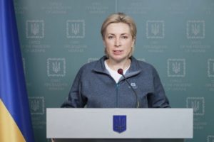 Ukrayna Başbakan Yardımcısı Vereşuk: 'Bütün kadınlar, çocuklar ve yaşlılar Azovstal'dan tahliye edildi'